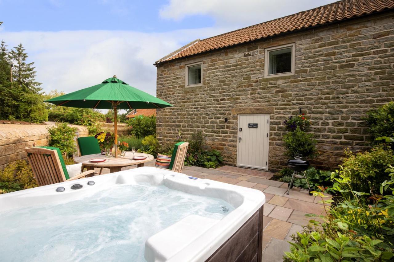 Thirley Cotes Farm Cottages Scarborough Eksteriør bilde