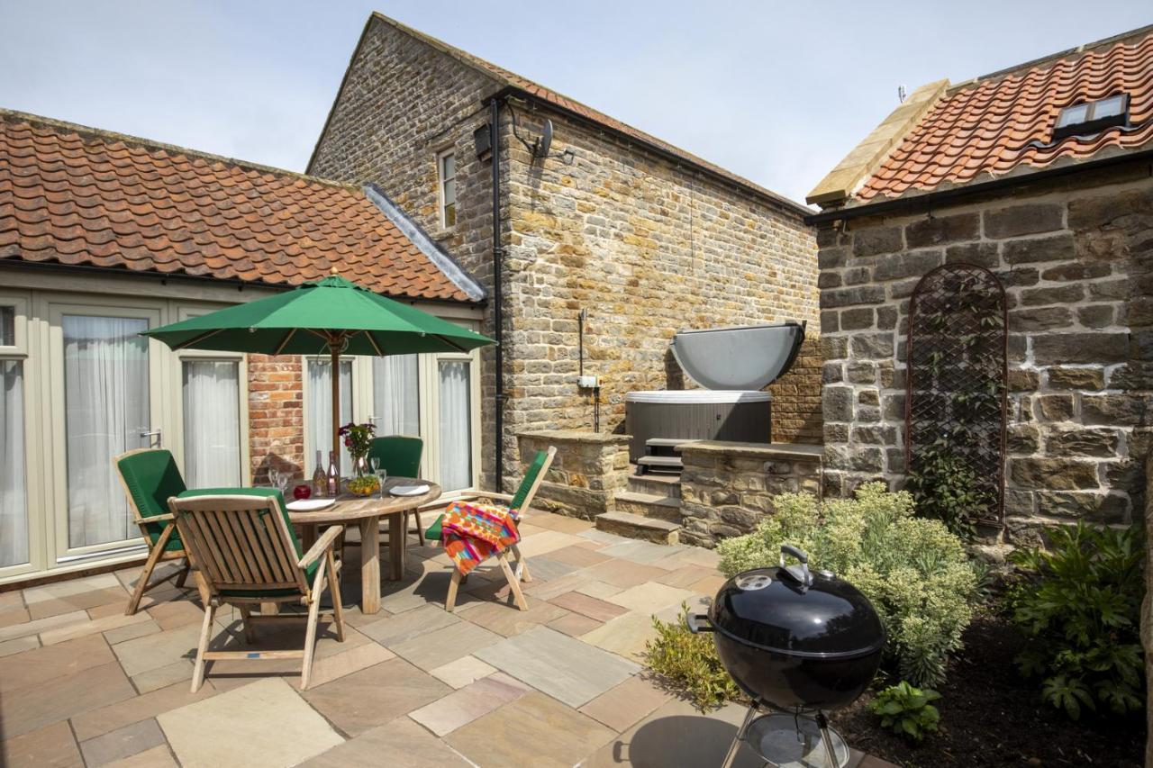 Thirley Cotes Farm Cottages Scarborough Eksteriør bilde